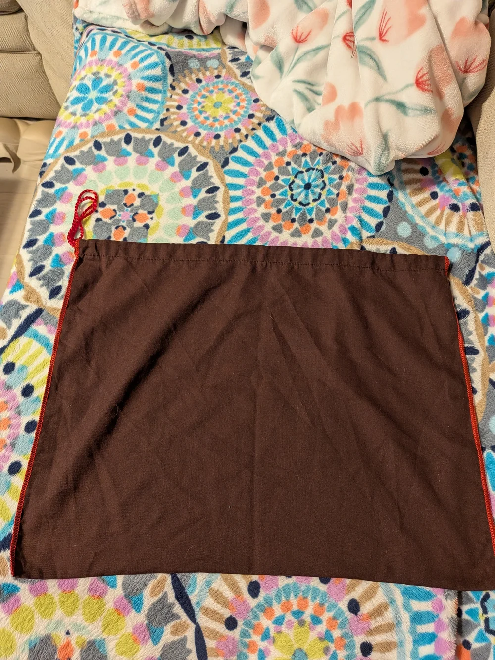 Coach Brown Drawstring Dust Bag with Red Trim - Picture 4 of 6